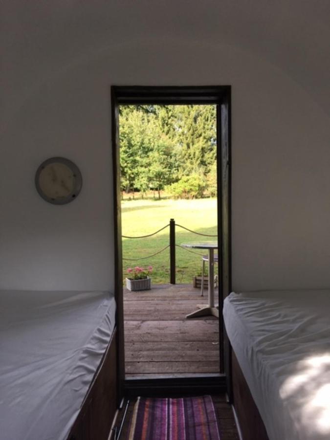 Charming 2-Bed Cabin In Domfront-En-Poiraie Perrou Eksteriør billede